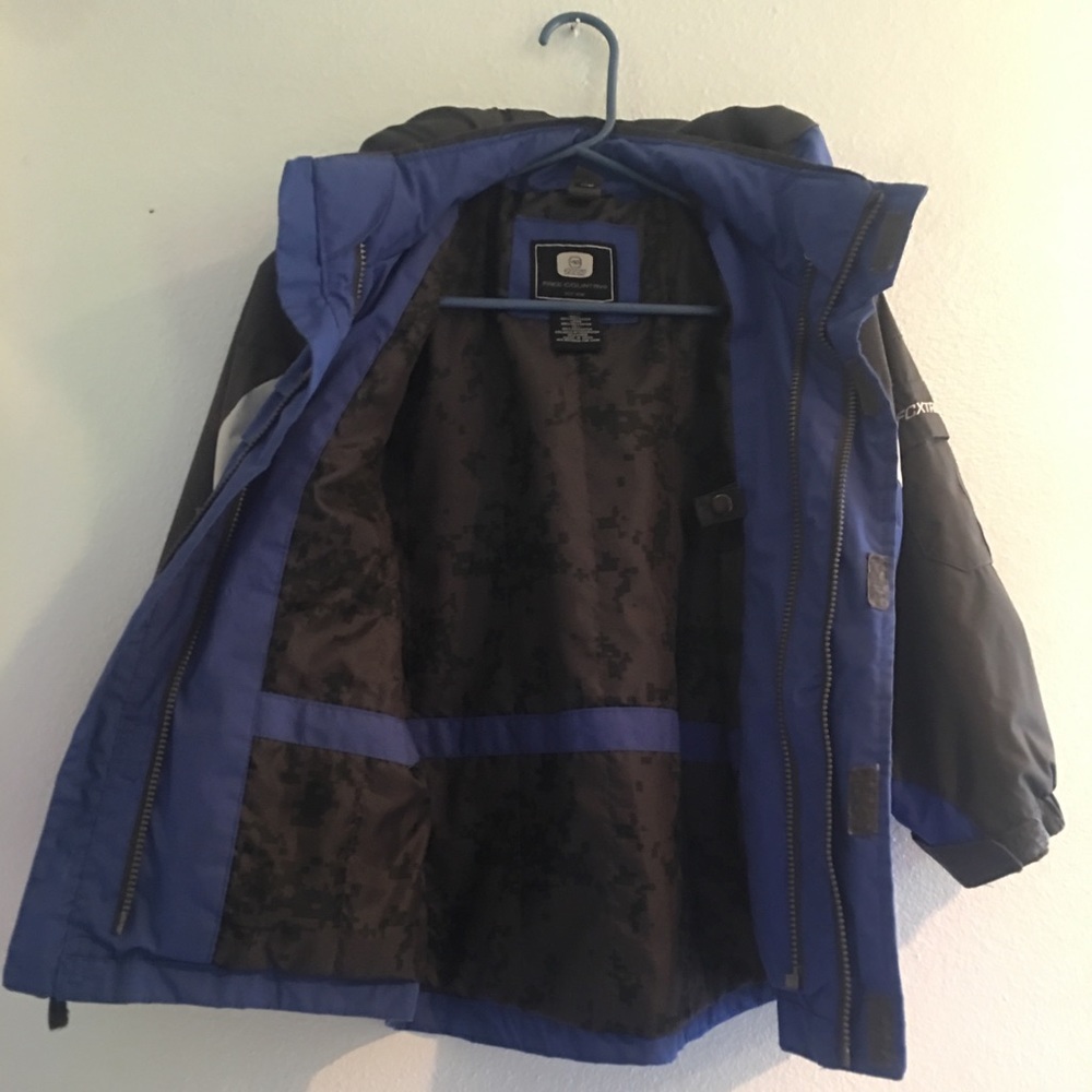 Kid's Size Small, 5/6 Blue Coat w/reflectives